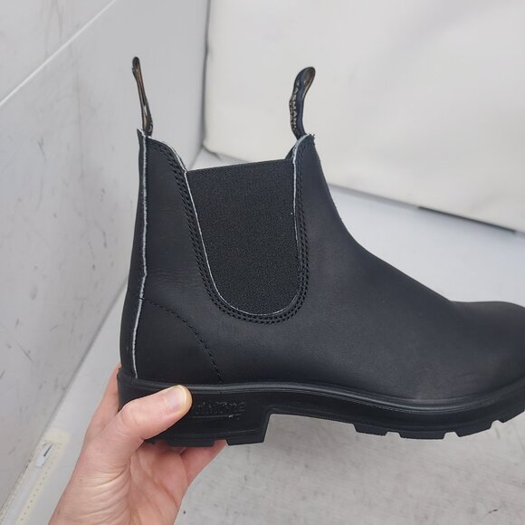 Blundstone WOMENS Black Chelsea Boot - Picture 2 of 9